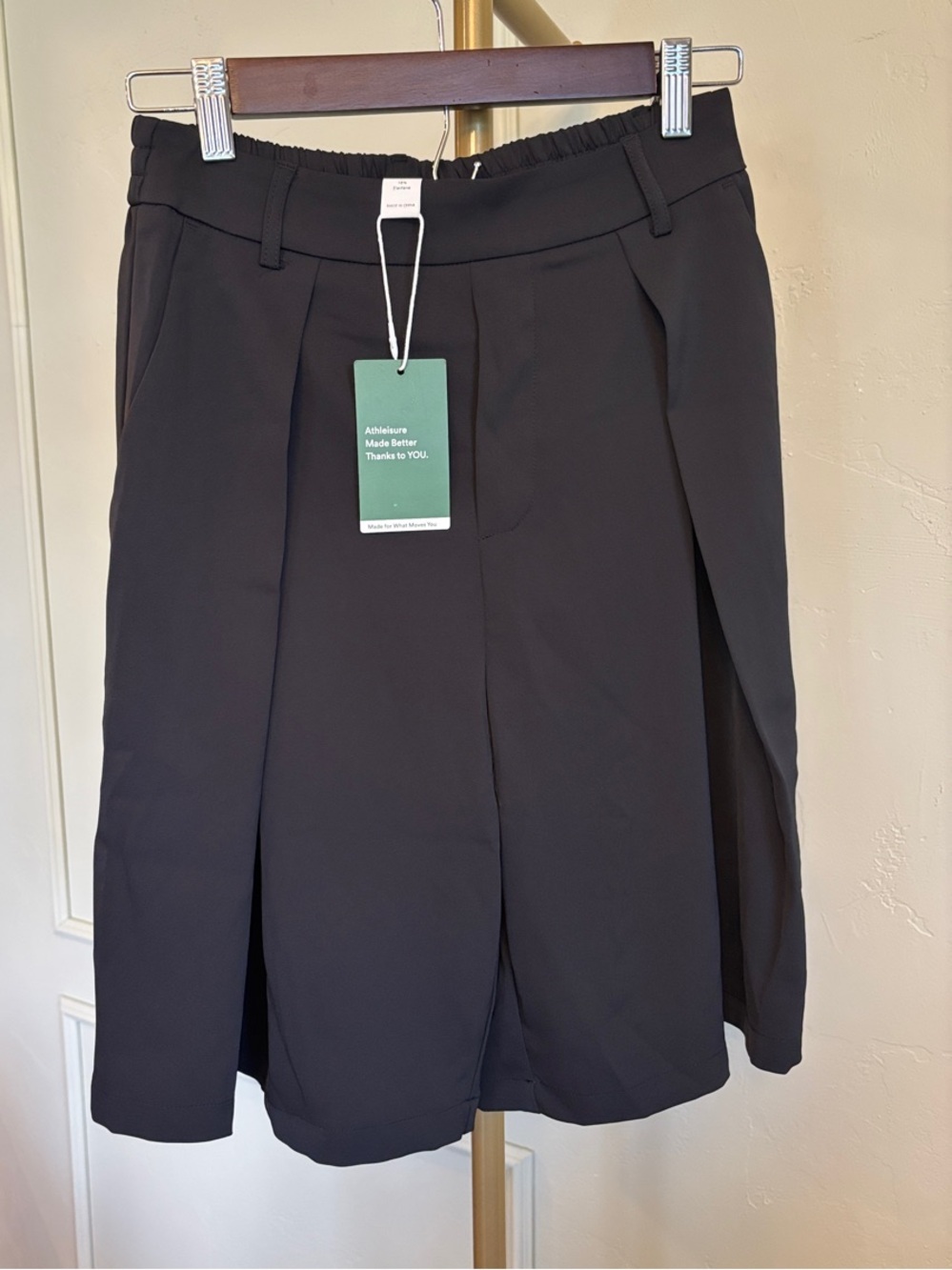 Halara Black Pleated Long Shorts Appear Skirt MSRP $55